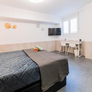 Studio met een King Size Bed